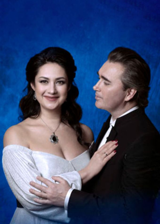 Агунда Кулаева (меццо-сопрано) и Алексей Татаринцев (тенор)